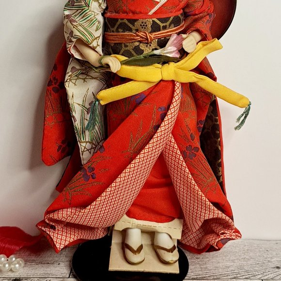 Exquisite Vintage Japanese Porcelain Geisha Doll - Picture 7 of 10